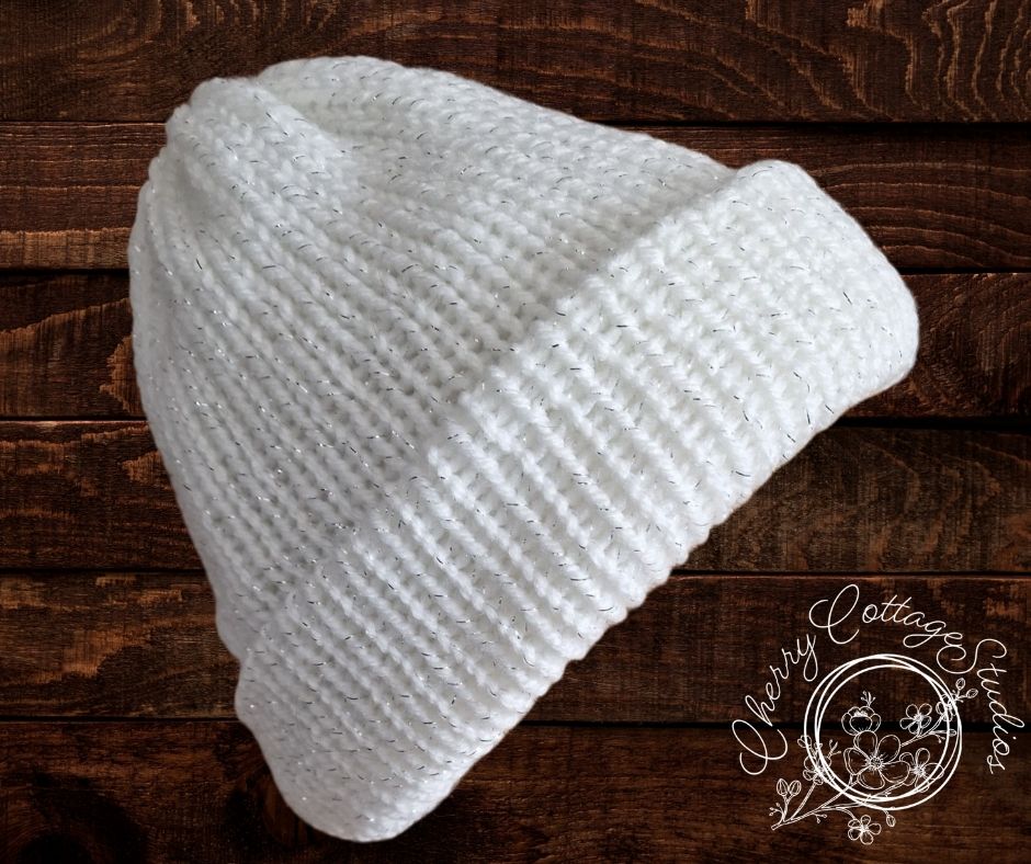 Snowflakes – Double-Layered Knitted Beanie Hat