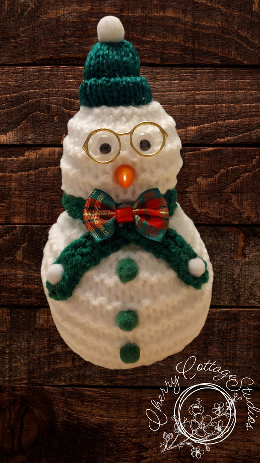 Green Frosty Friend - Snowman Crochet Amigurami Teddy