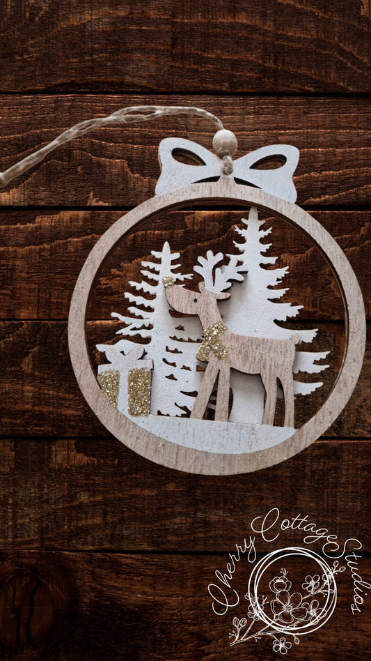 Wooden Reindeer Bauble Christmas Hanging Decoration Ornament